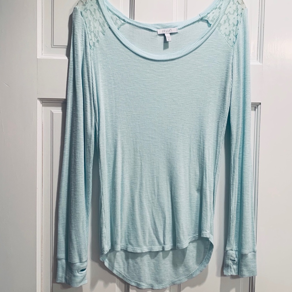 dELiA*s Top